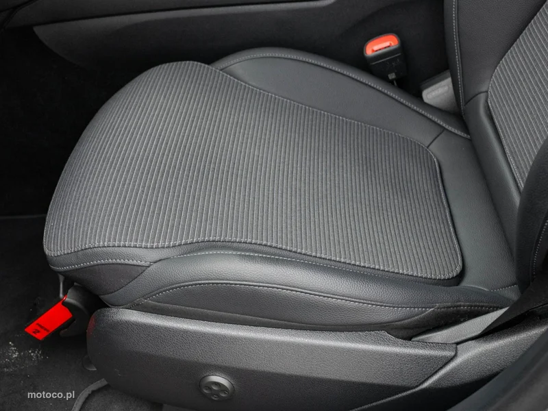 Mercedes-Benz Klasa C W206 C 220 10