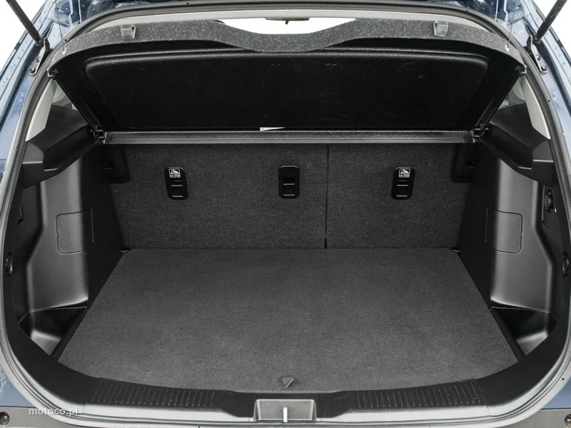 Suzuki S-Cross 23