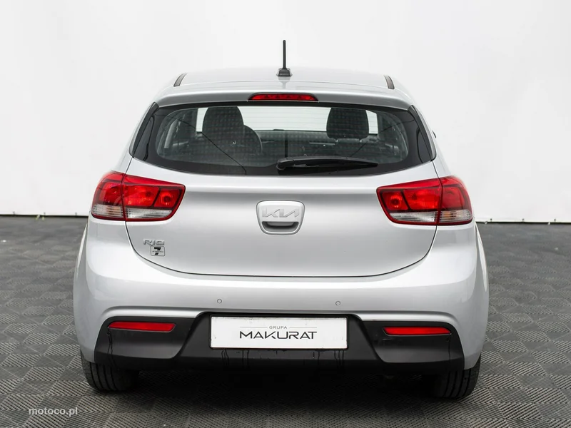 Kia Rio 8