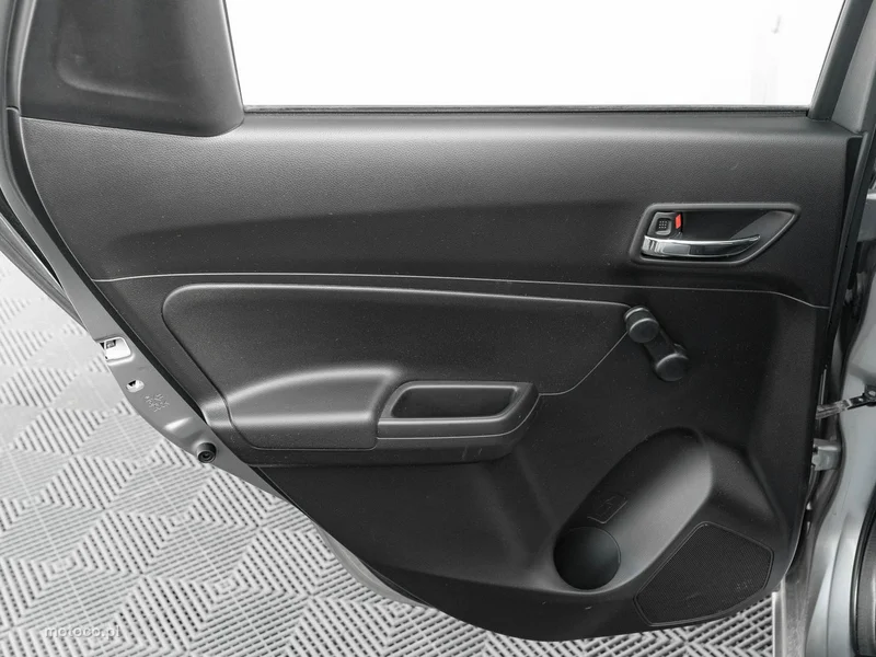 Suzuki Swift 17