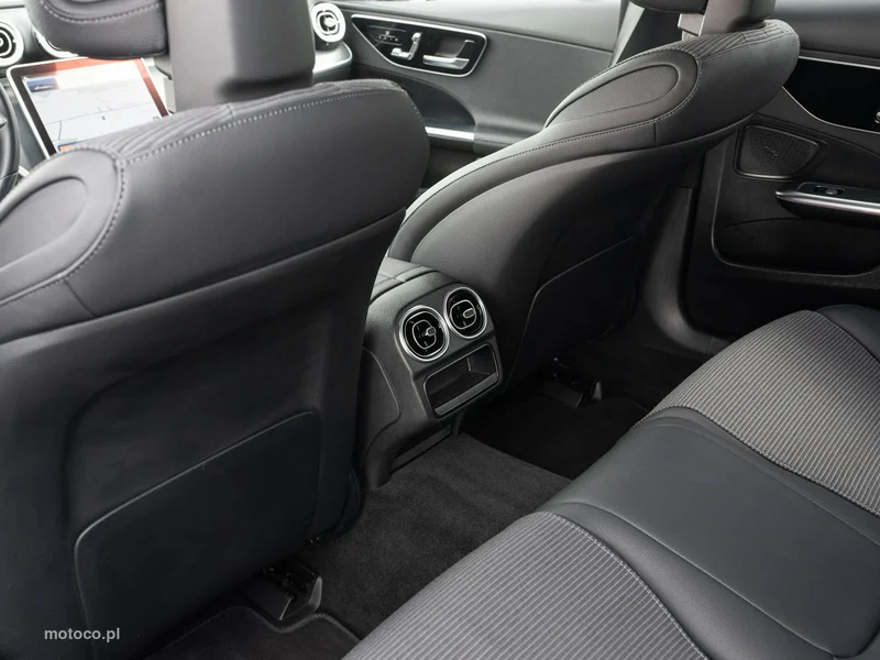 Mercedes-Benz Klasa C W206 C 220 25