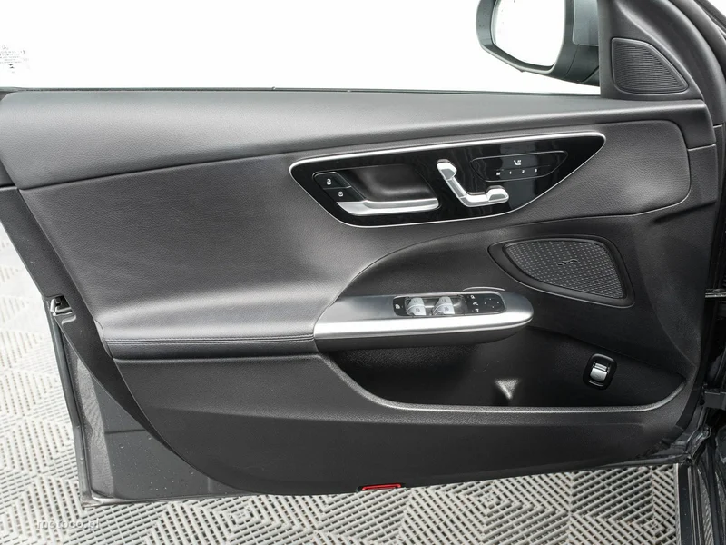 Mercedes-Benz Klasa C W206 C 220 9