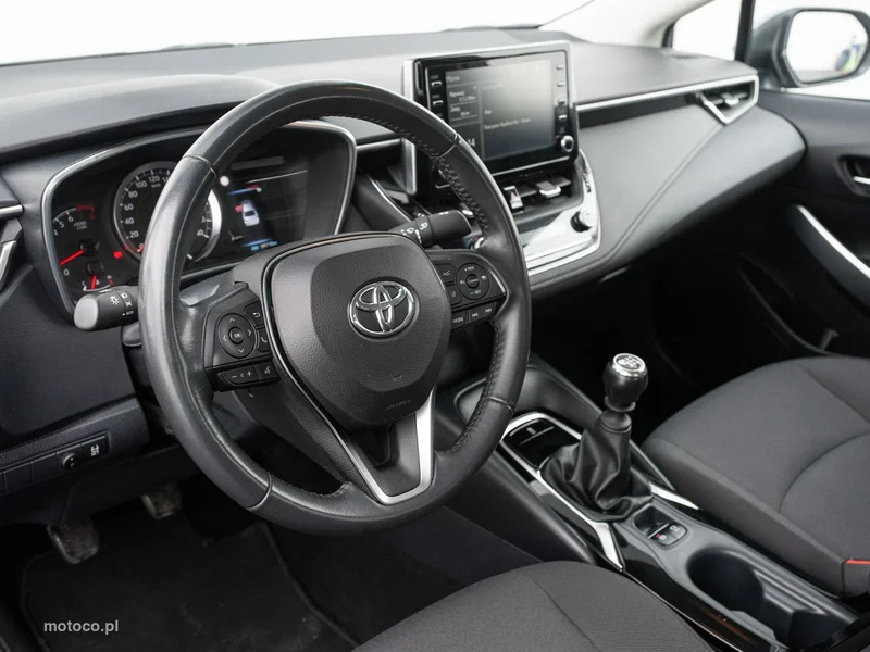 Toyota Corolla E210 6