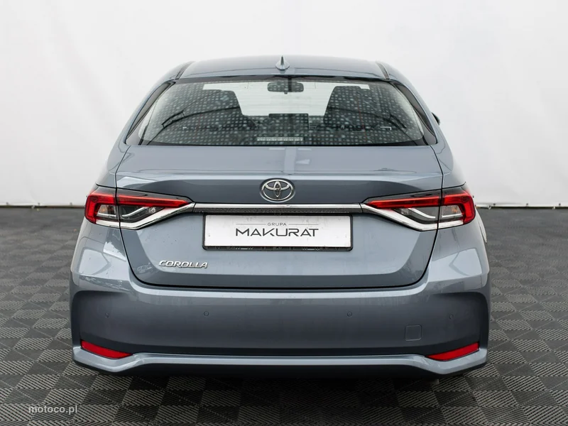 Toyota Corolla E210 8