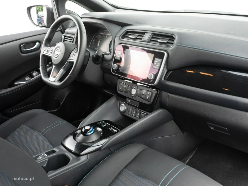 Nissan Leaf 32