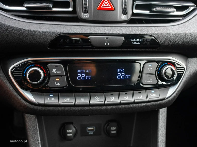 Hyundai i30 16