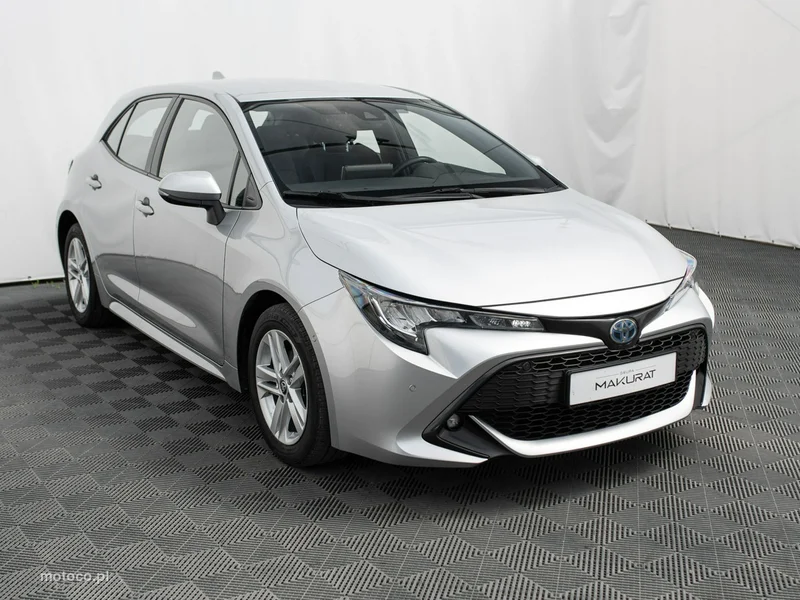 Toyota Corolla E210 3