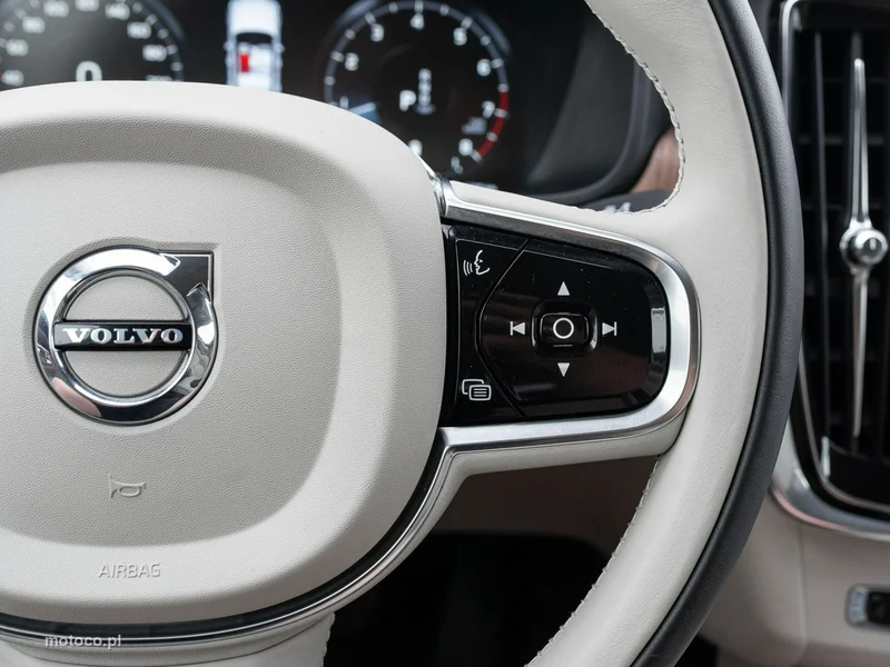 Volvo S90 14