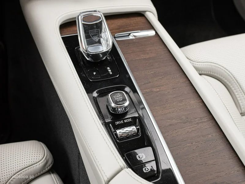 Volvo S90 15