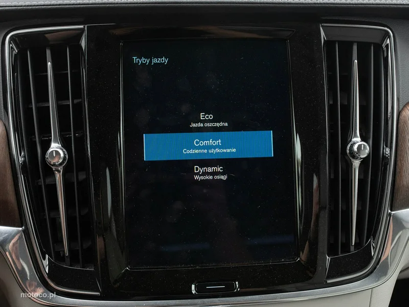 Volvo S90 21