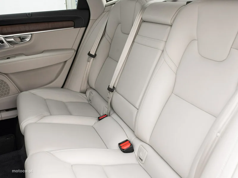 Volvo S90 26