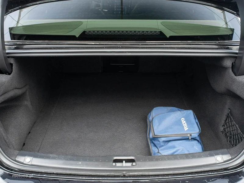 Volvo S90 27