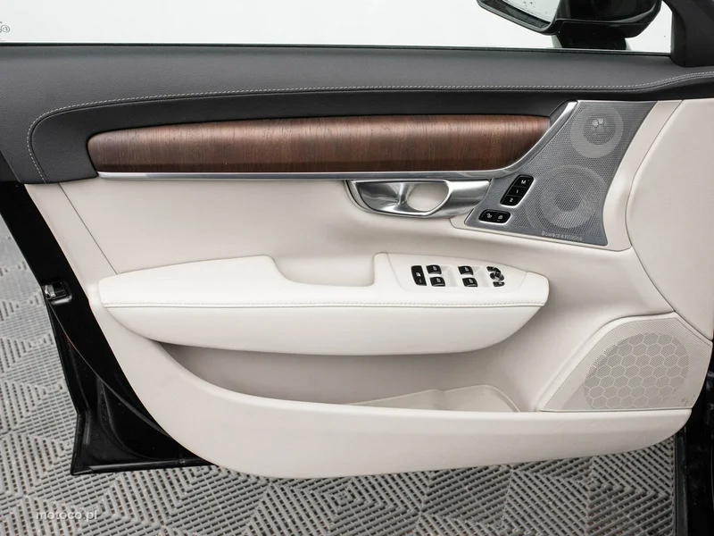 Volvo S90 9