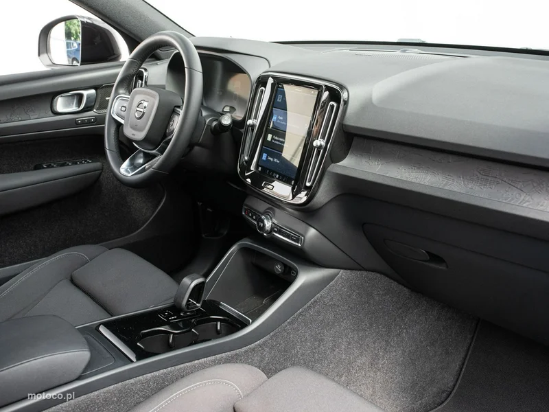 Volvo XC 40 25