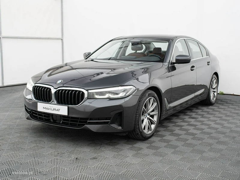 BMW Seria 5 G30 520 2