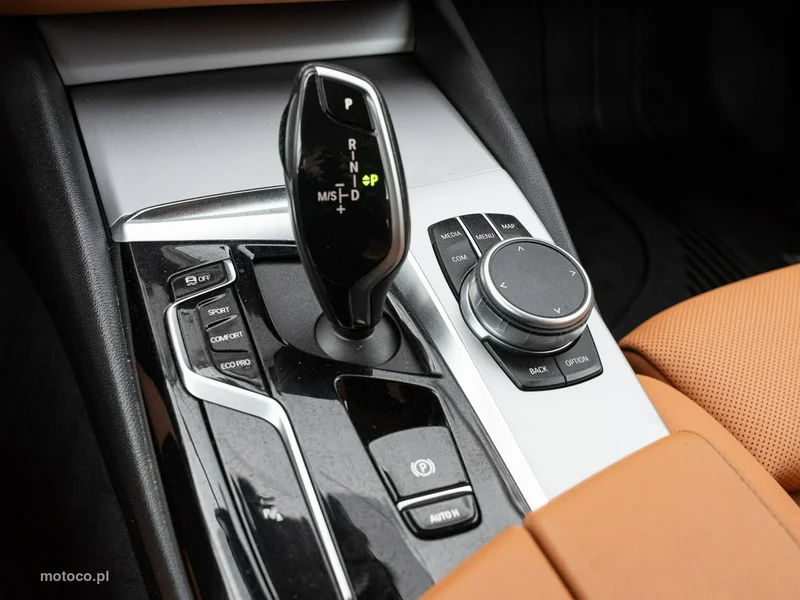 BMW Seria 5 G30 520 15