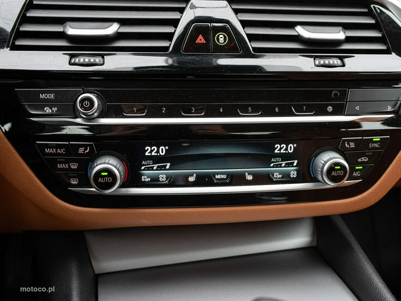 BMW Seria 5 G30 520 16