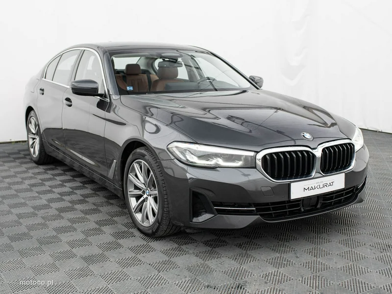 BMW Seria 5 G30 520 3