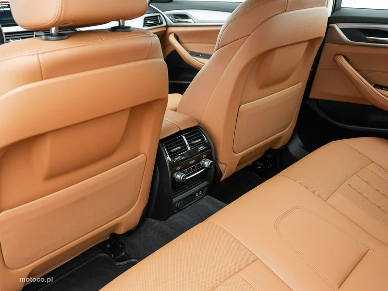 BMW Seria 5 G30 520 25