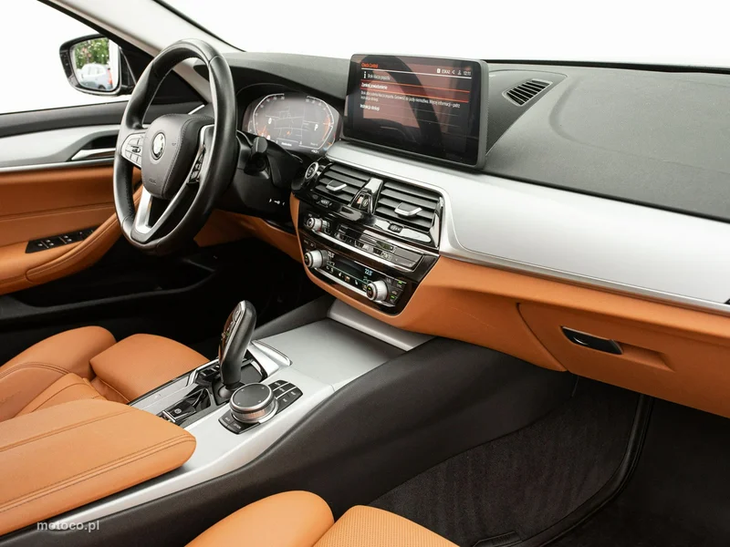 BMW Seria 5 G30 520 29