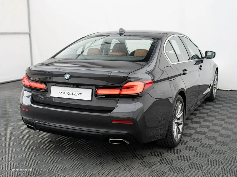 BMW Seria 5 G30 520 5