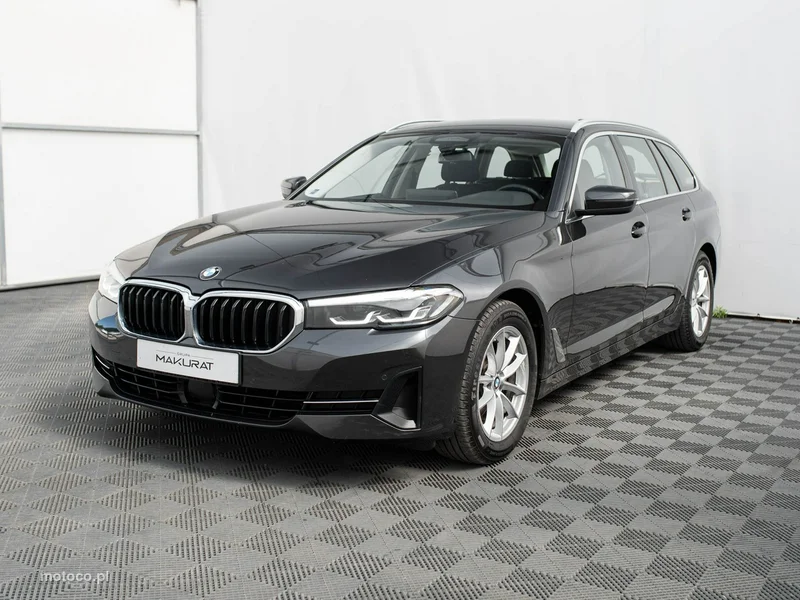 BMW Seria 5 G30 520 2