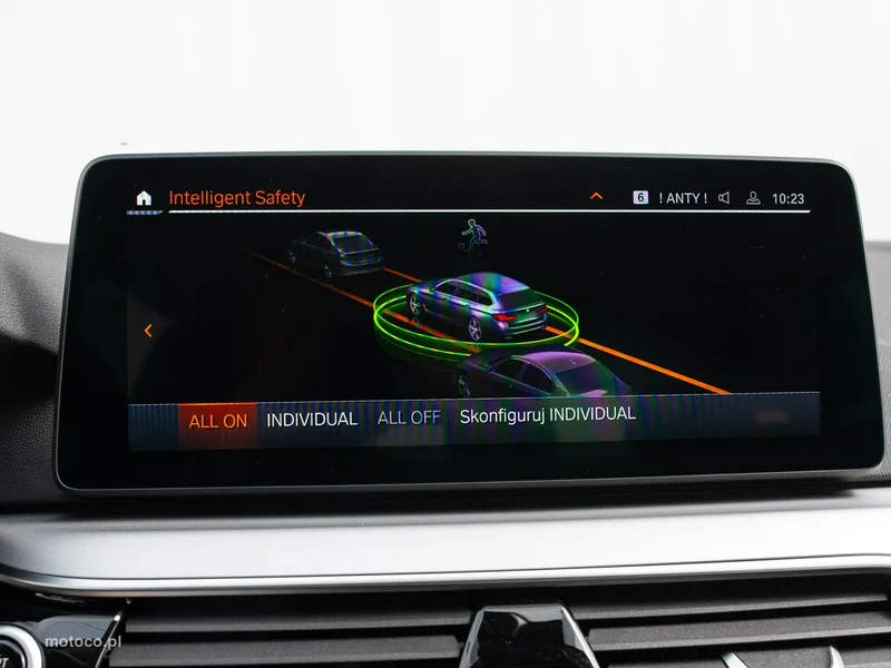 BMW Seria 5 G30 520 19
