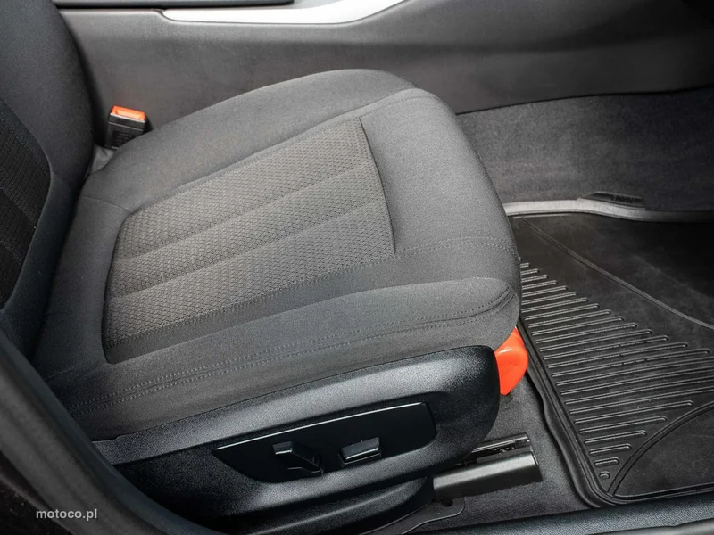 BMW Seria 5 G30 520 28