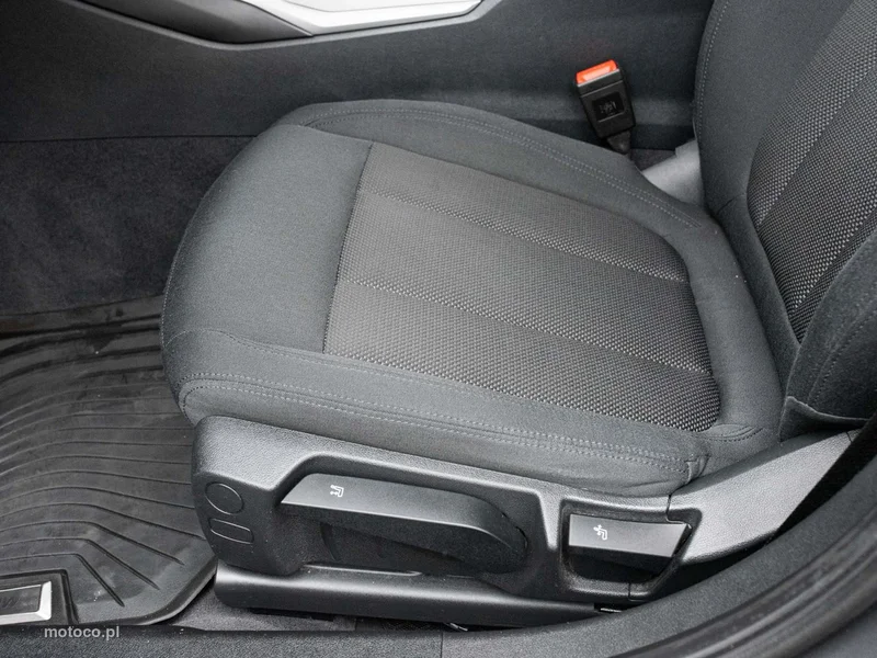 BMW Seria 3 G20 318 10