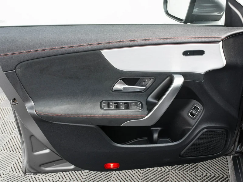 Mercedes-Benz CLA C118 CLA 200 9
