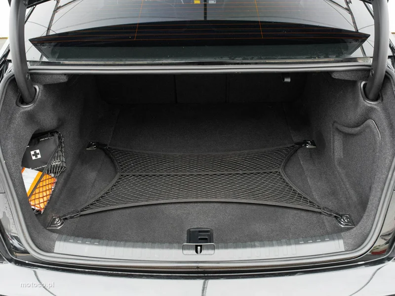 Audi A6 C8 27