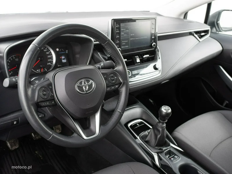 Toyota Corolla E210 6
