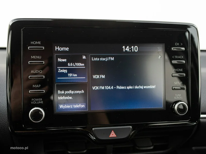 Toyota Yaris XP210 17