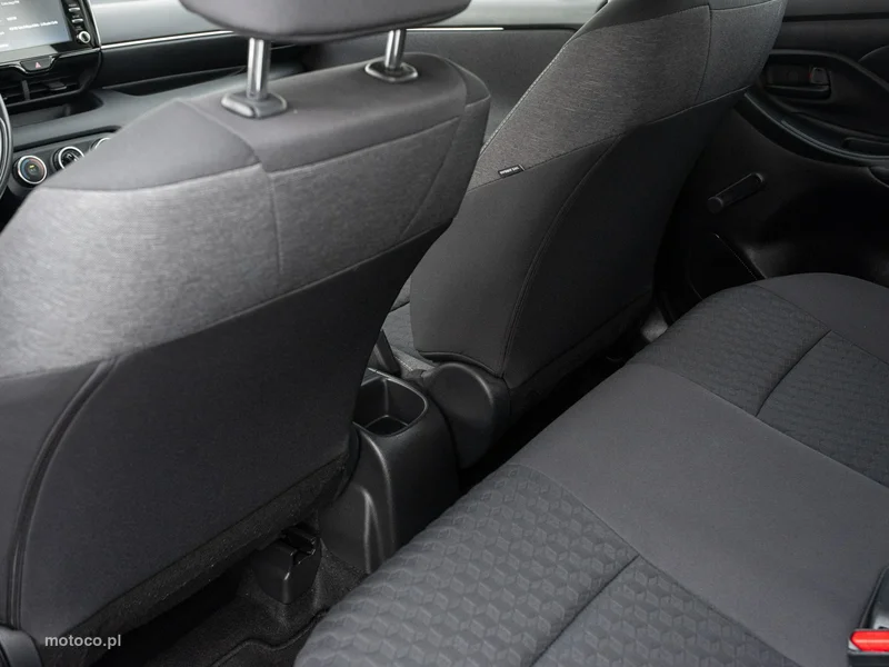 Toyota Yaris XP210 22