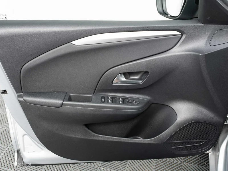 Opel Corsa F 9