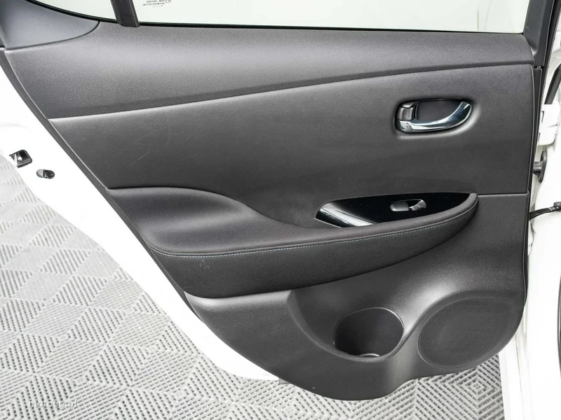 Nissan Leaf 25