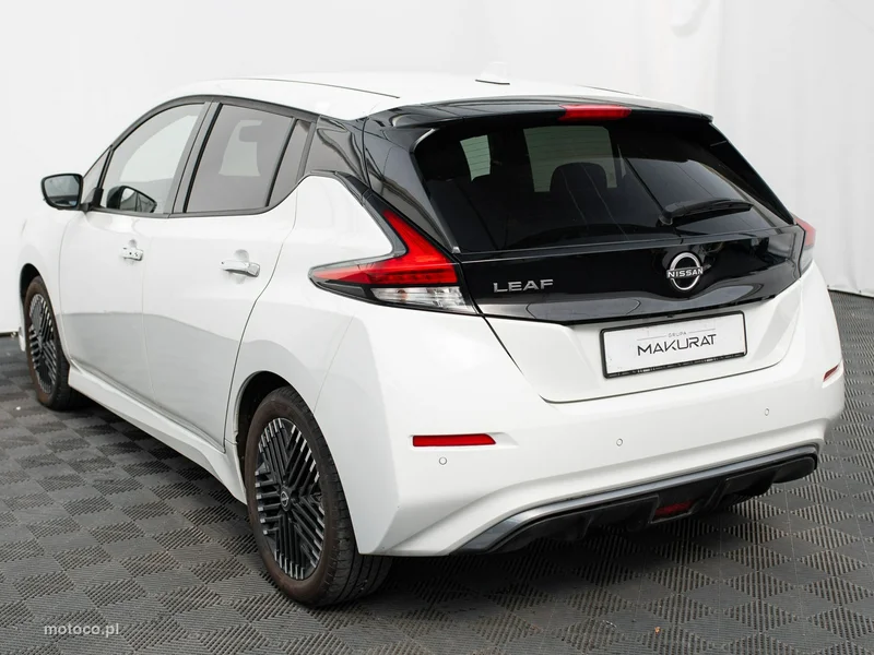 Nissan Leaf 4