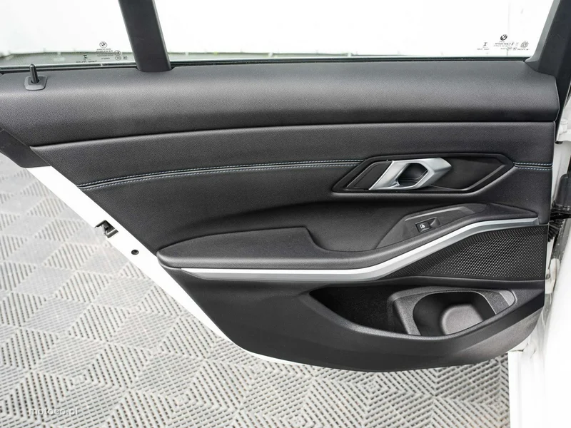 BMW Seria 3 G20 318 24