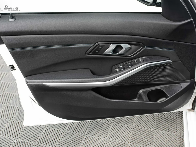 BMW Seria 3 G20 318 9