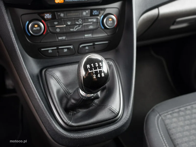 Ford Transit Connect 15