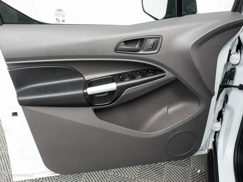 Ford Transit Connect 9