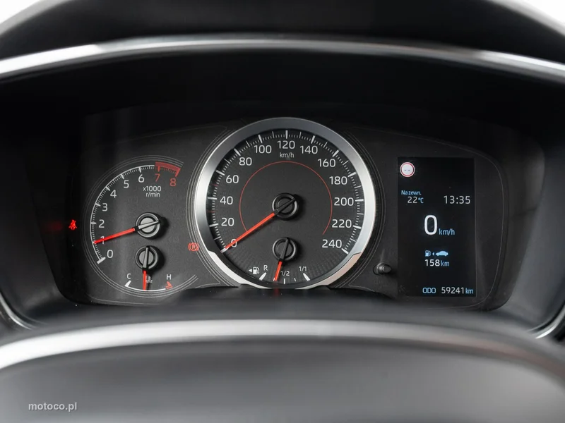 Toyota Corolla E210 12
