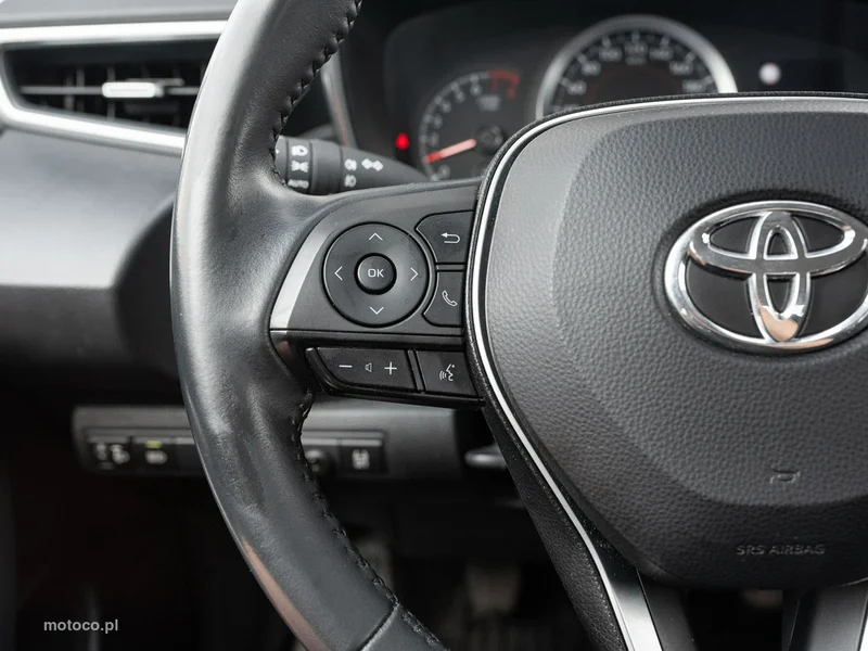 Toyota Corolla E210 13