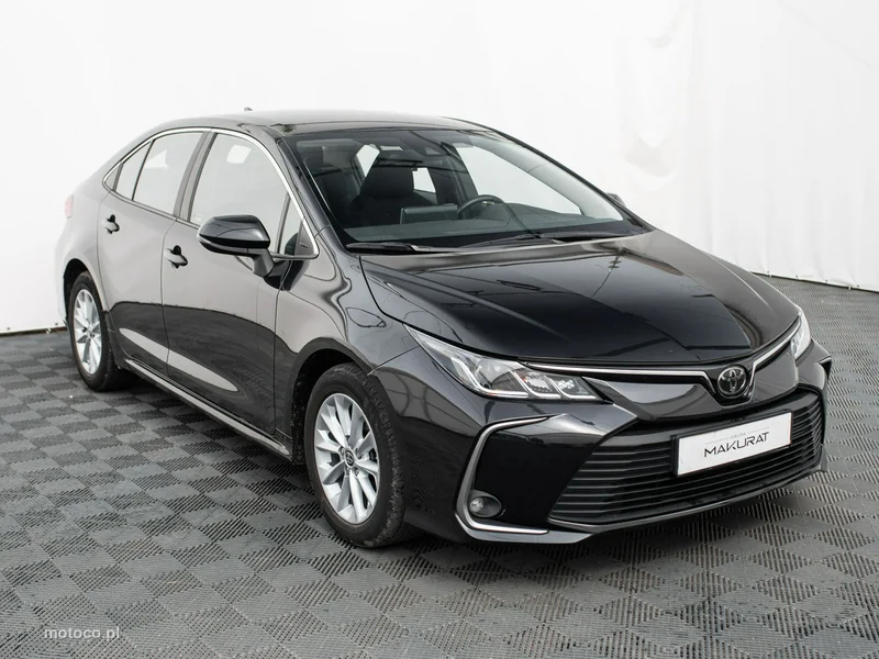 Toyota Corolla E210 3