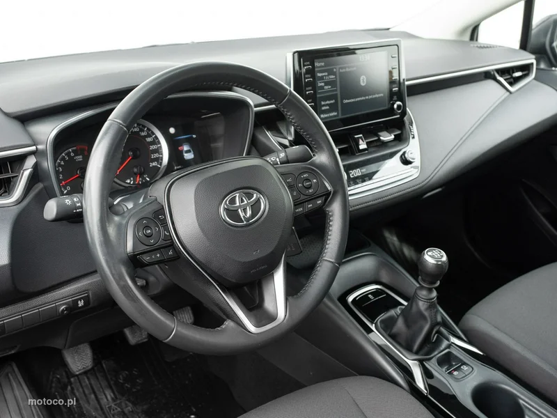 Toyota Corolla E210 6