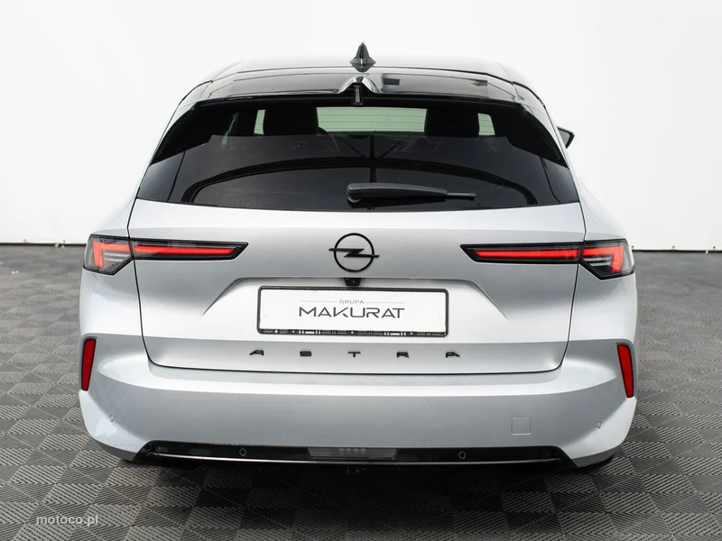 Opel Astra L 8
