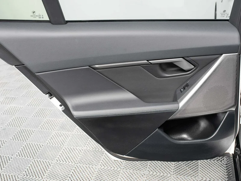 BMW Seria 5 G60 520 27