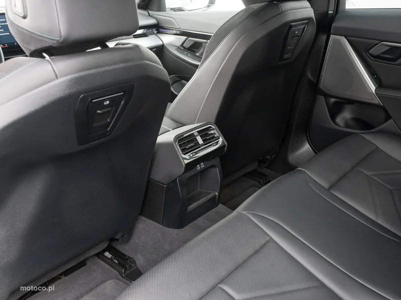 BMW Seria 5 G60 520 28