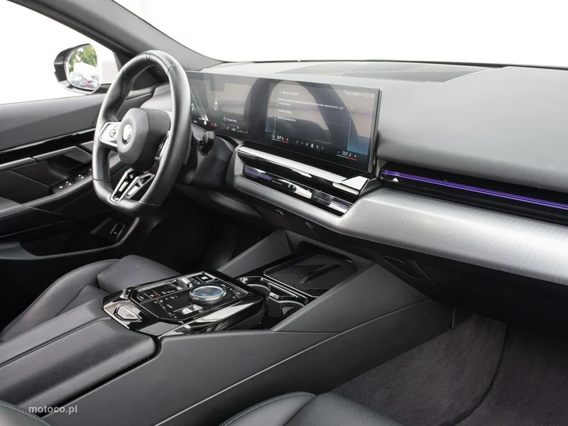BMW Seria 5 G60 520 34