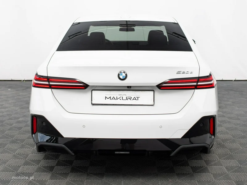BMW Seria 5 G60 520 8